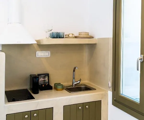 Lavadoze Luxury מלון