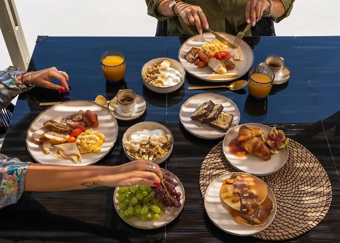 Lavadoze Luxury מלון