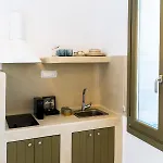 Lavadoze Luxury מלון